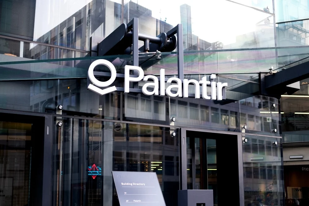 被高估还是高成长？深度解析Palantir如何撑起ARK创新ETF的复苏